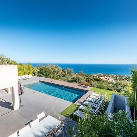 Vue Panoramique Sur La Baie De St Tropez Villa Ле Исамбр Екстериор снимка